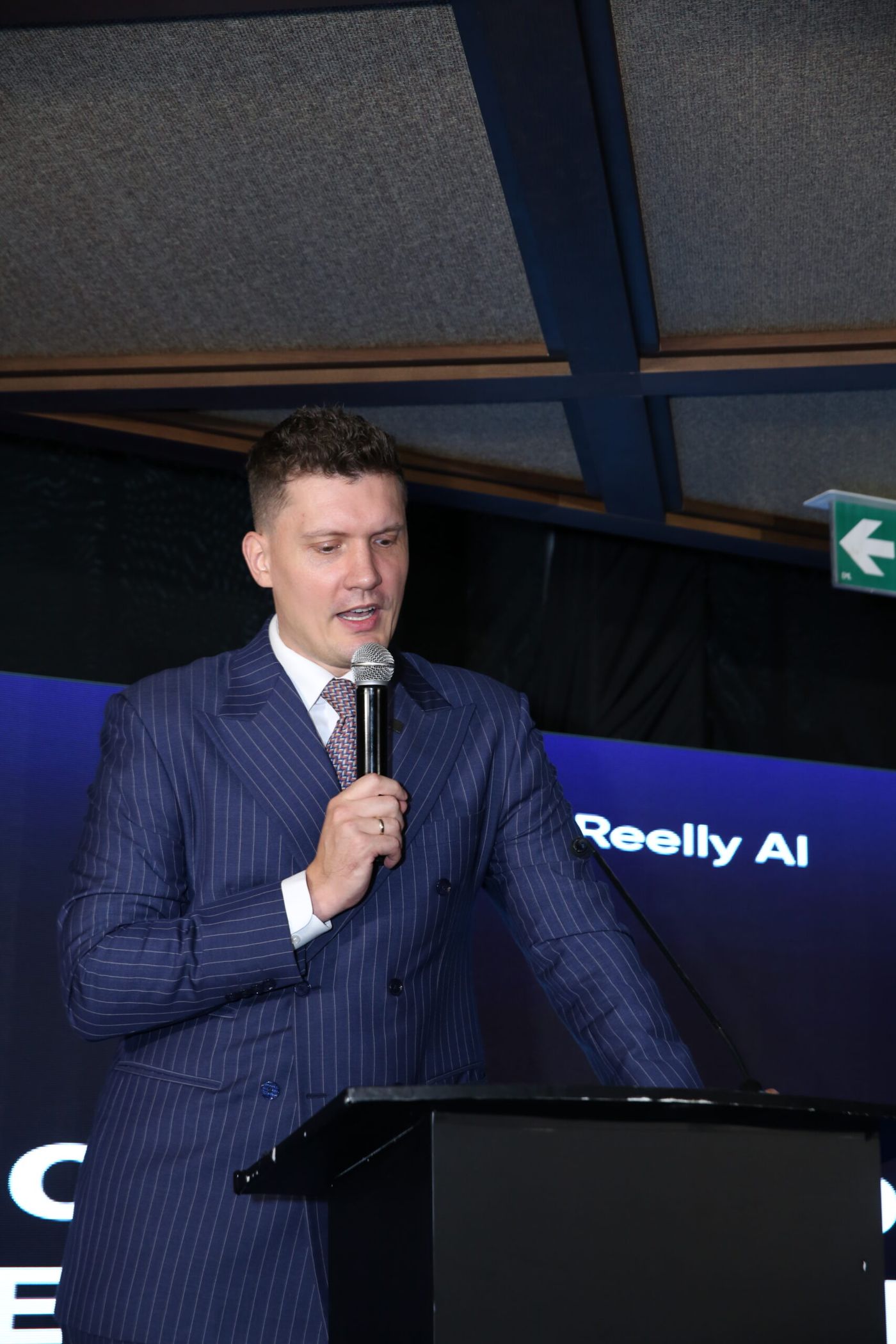 Denis Donovan Outlines How Reelly.ai & Tether Are Redefining Real Estate with AI at Salvaje...