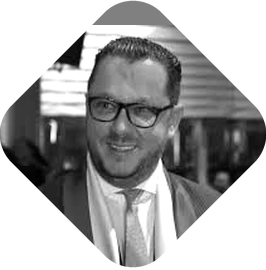 Dr Mickael Mosse，集团首席执行官兼创始人